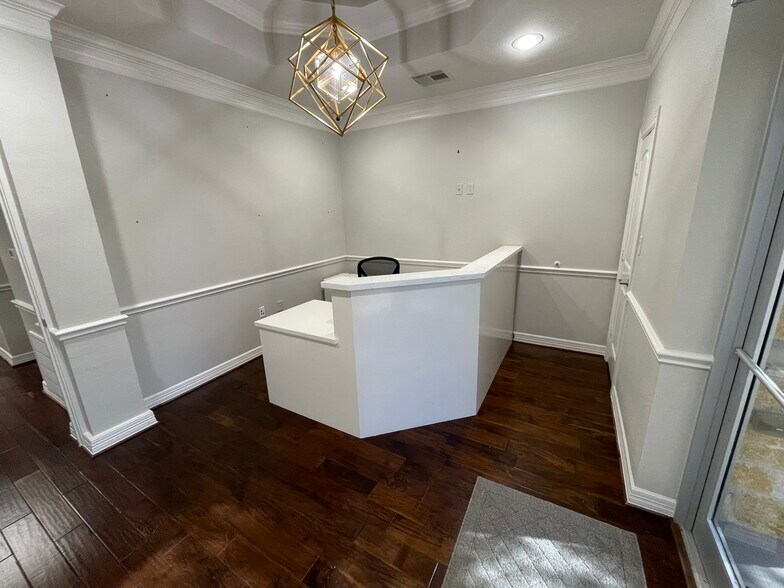 More Photos Of 8505 Technology Forest Pl, The Woodlands Office For Sale