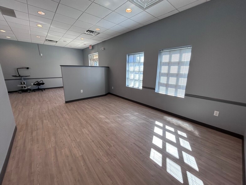 More Photos Of 4035 Johns Creek Pky, Suwanee Office For Lease