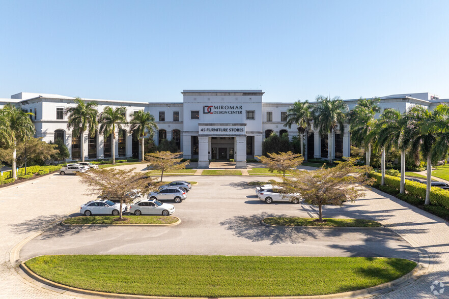 Primary Photo Of 10800 Corkscrew Rd, Estero Storefront Retail Office For Lease