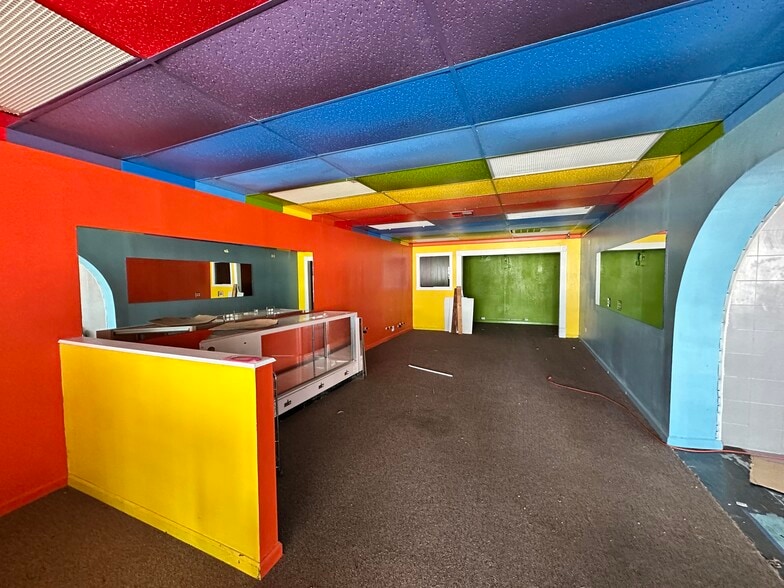 More Photos Of , San Antonio General Retail For Sale