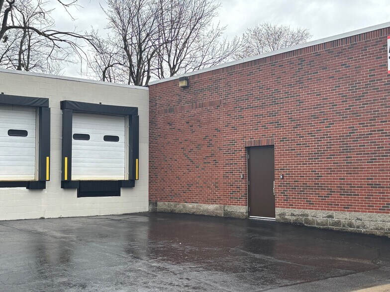 More Photos Of 85 S Long St, Williamsville Office For Lease