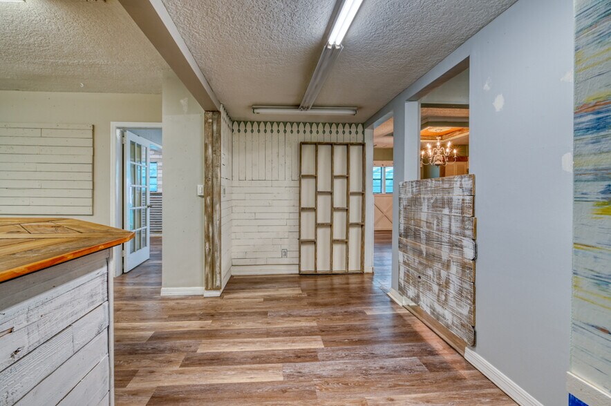 More Photos Of 1328 3rd St N, Jacksonville Beach Office For Lease