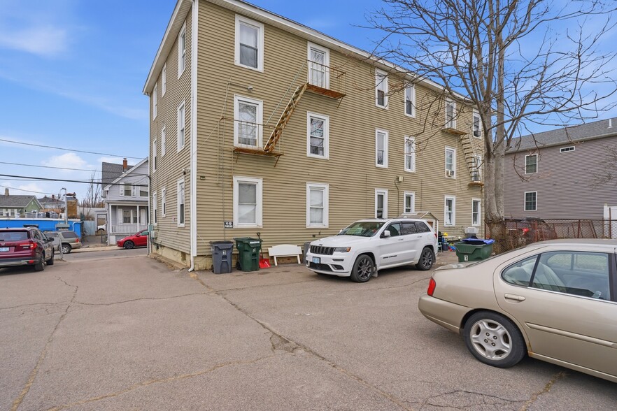 More Photos Of 17 Ledge St, Providence Apartments For Sale