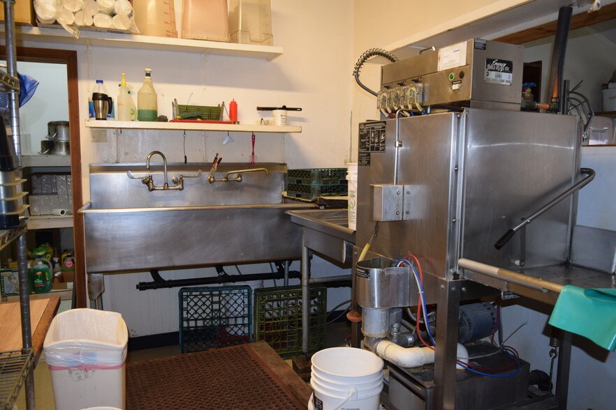 More Photos Of 15915 Sterling Hwy, Ninilchik Restaurant For Sale