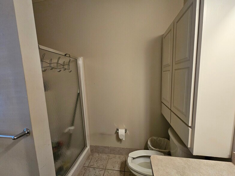 More Photos Of 32 Church St, Flemington Office Residential For Lease