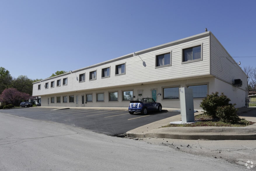 More Photos Of 5039-5057 Merriam Dr, Merriam Office For Lease