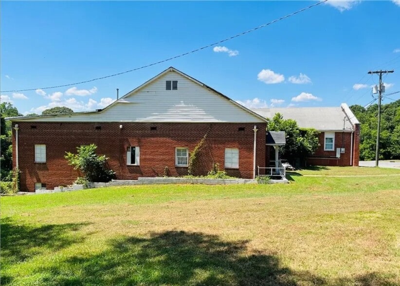 More Photos Of 1303 Gaston Ave, Gastonia Religious Facility For Sale