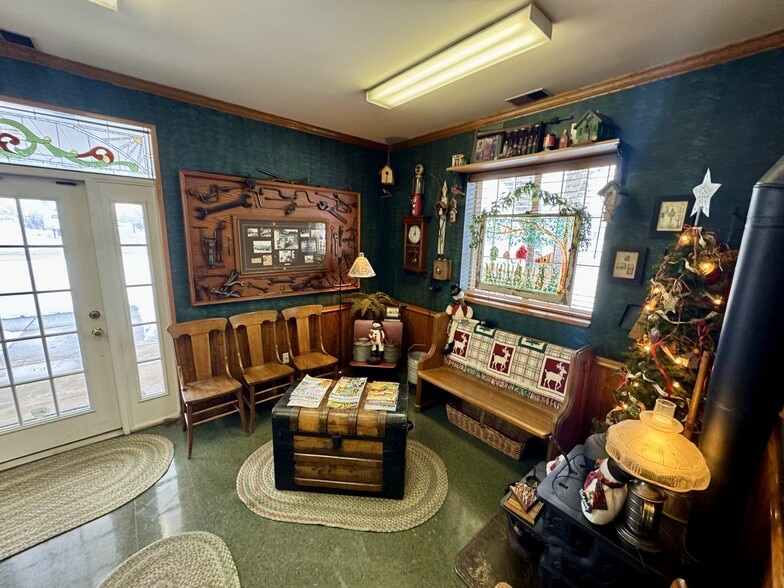 More Photos Of 1951 Wiesbrook Rd, Oswego Light Manufacturing For Sale