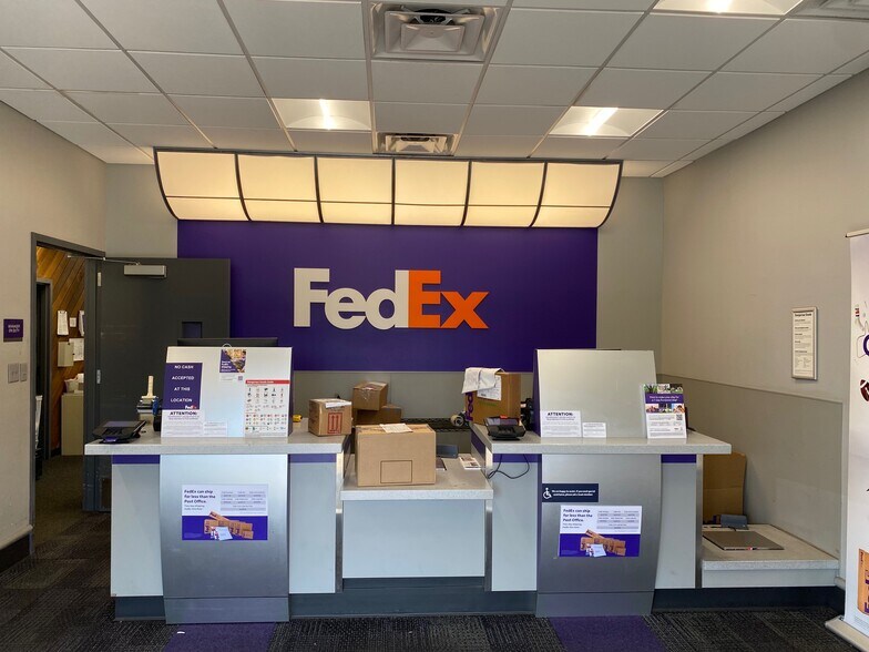 More Photos Of 1155 S Gloster St, Tupelo Flex For Sale