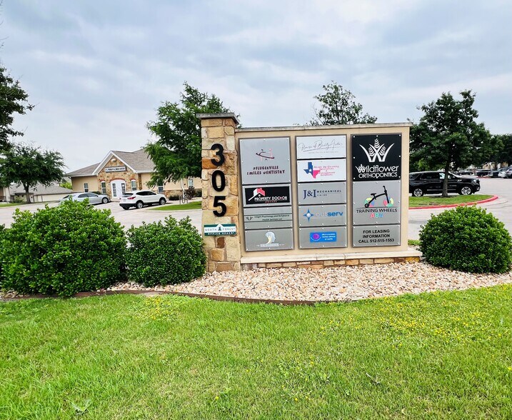 More Photos Of 305 N Heatherwilde Blvd, Pflugerville Medical For Lease