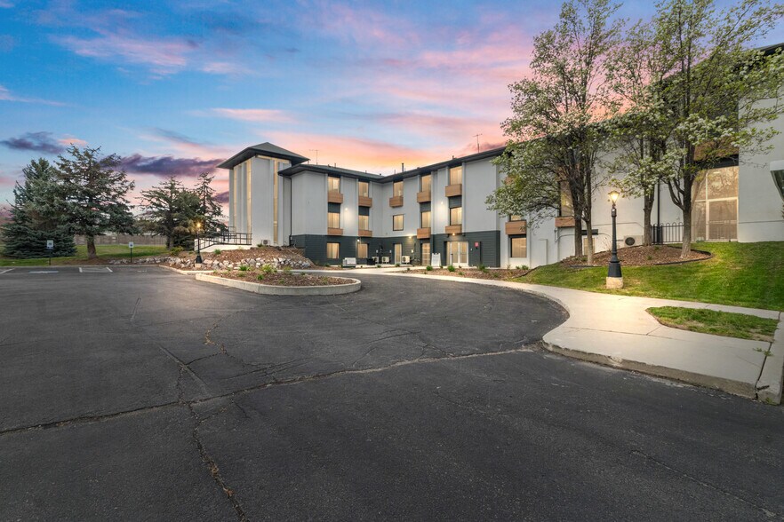 More Photos Of 404 E 5600 S, Salt Lake City Apartments For Sale