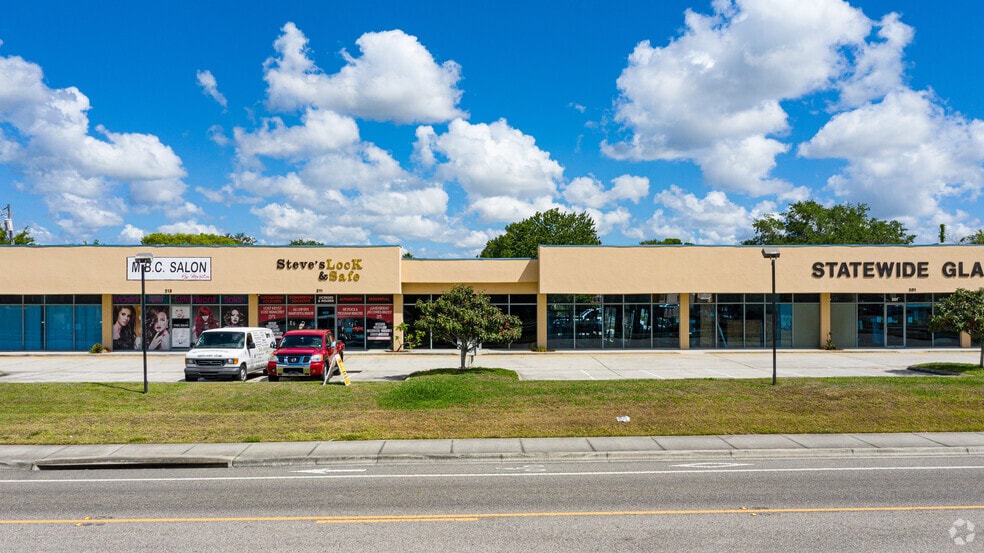More Photos Of 201 W Donegan Ave, Kissimmee Storefront Retail Office For Sale