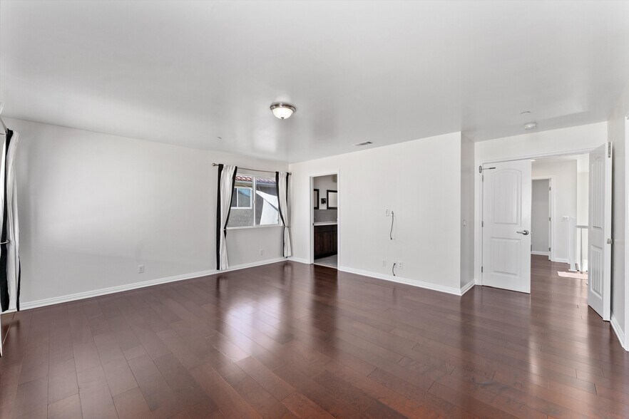 More Photos Of 7761 Garfield Ave, Huntington Beach Apartments For Sale