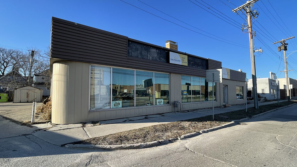 Primary Photo Of 574 Erin St, Winnipeg Office For Sale