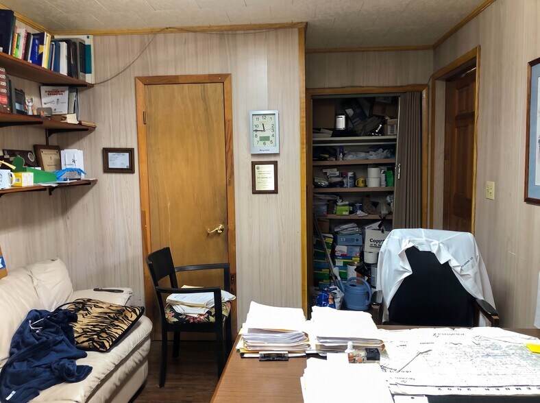More Photos Of 302 W Main St, Bowling Green Healthcare For Sale