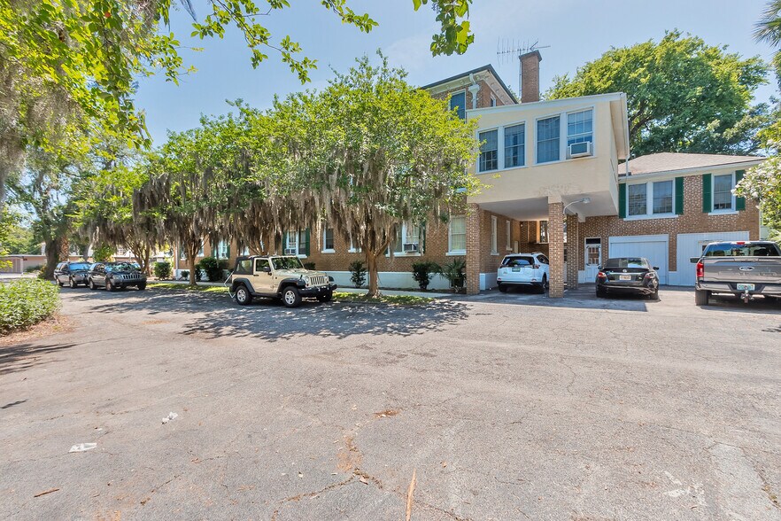 More Photos Of 124 Live Oak Ave, Daytona Beach Apartments For Sale
