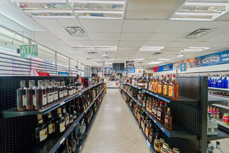 More Photos Of 6325 Bandera Rd, San Antonio Convenience Store For Sale