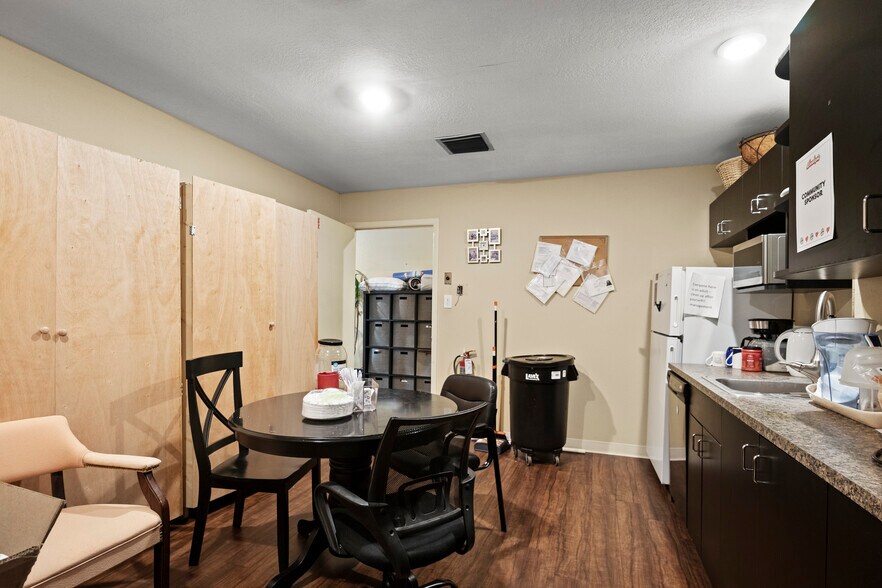 More Photos Of 1700 Dr. Martin Luther King, Jr. St N, Saint Petersburg Medical For Sale