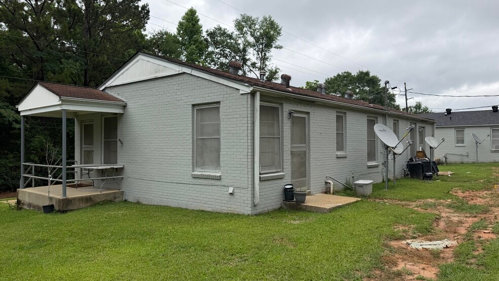 More Photos Of 1116 Ash Ave, Richton Apartments For Sale