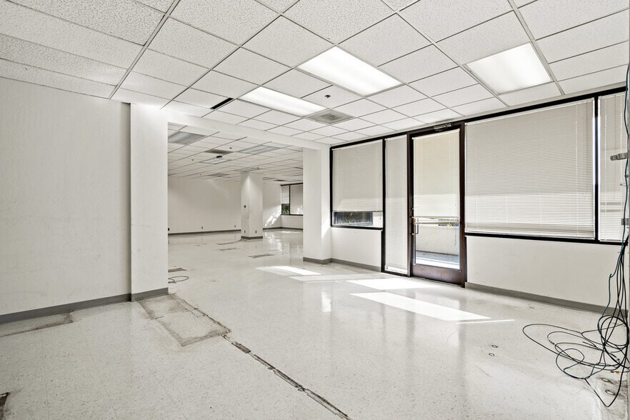 More Photos Of 3235 Kifer Rd, Santa Clara Office For Sale