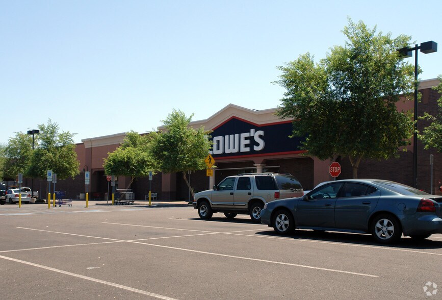 More Photos Of 5707 W Northern Ave, Glendale Unknown For Lease