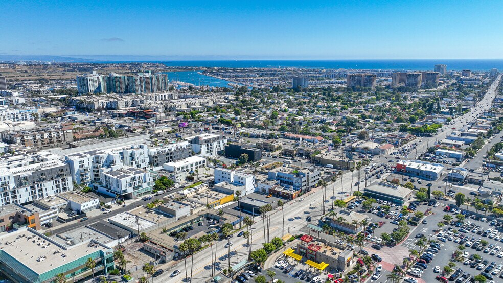 More Photos Of 13452 Washington Blvd, Marina Del Rey Storefront Retail Residential For Lease