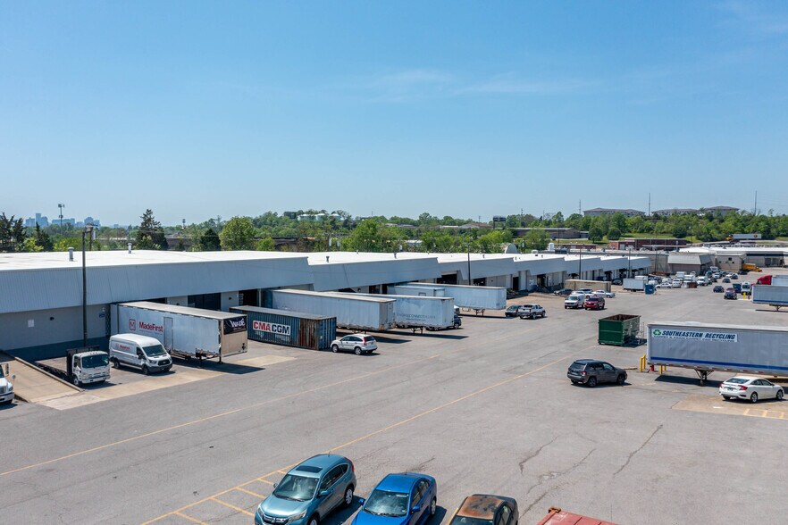 More Photos Of 3310-3422 Ambrose Ave, Nashville Unknown For Lease