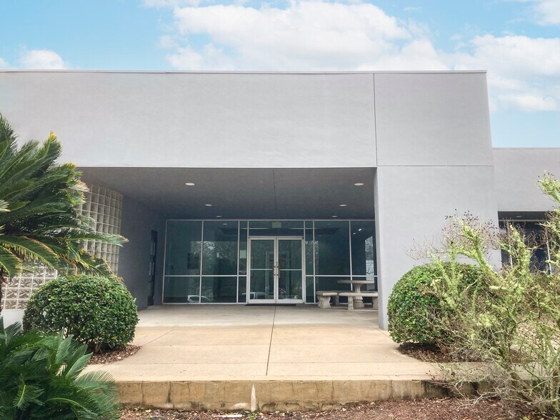 More Photos Of 2700 S Blair Stone Rd, Tallahassee Office For Lease