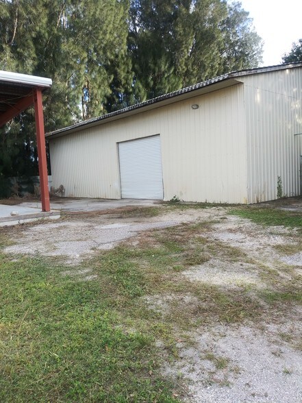 More Photos Of 5017 N Coolidge Dr, Tampa Warehouse For Sale