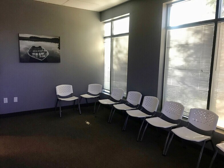 More Photos Of 2075 S Cottonwood Dr, Tempe Medical For Lease