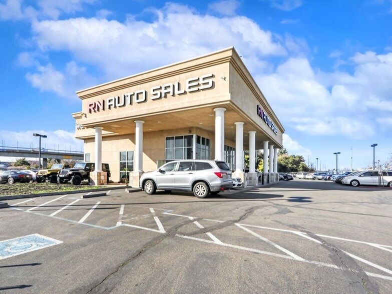 More Photos Of 7900 E Stockton Blvd, Sacramento Auto Dealership For Sale