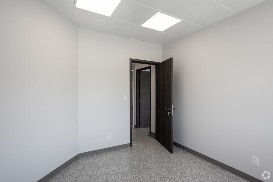 More Photos Of 3306 Allard Av, Leduc Warehouse For Sale