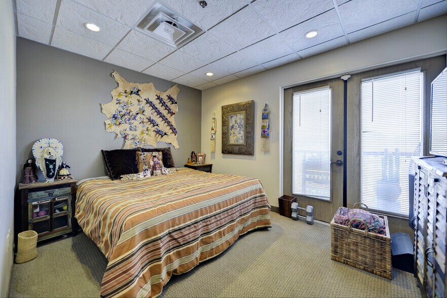 More Photos Of 6195 E Cave Creek Rd, Cave Creek Storefront Retail Office For Sale