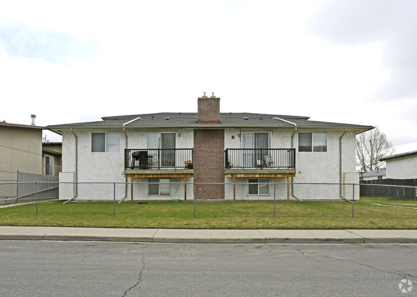 More Photos Of 8 Huntley Close NE, Calgary Apartments For Sale