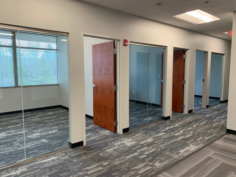 More Photos Of 2300 Camp Creek Pky, College Park Office For Lease