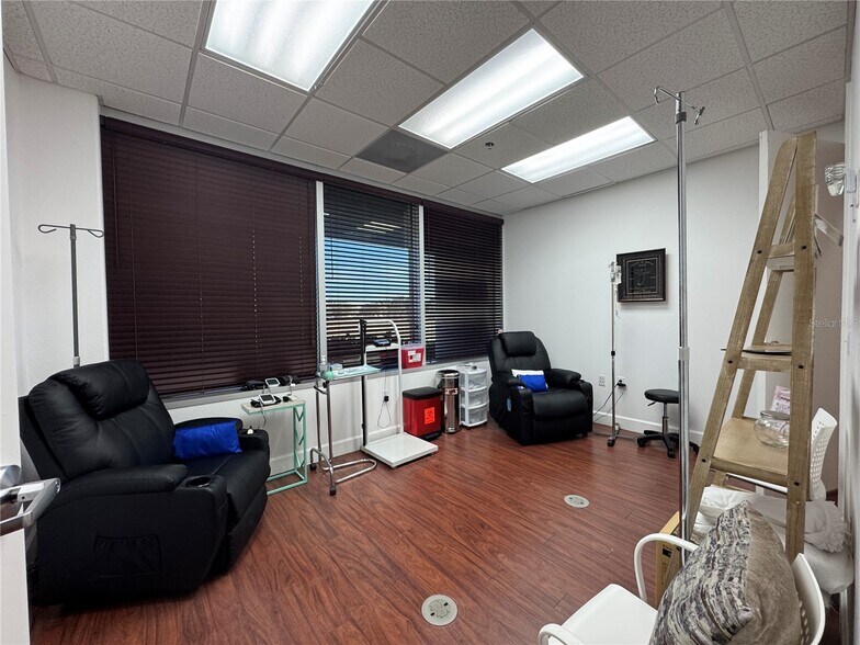 More Photos Of 6150 Metrowest Blvd, Orlando Medical For Lease