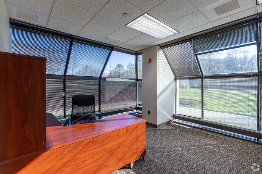 More Photos Of 101 Merritt Blvd, Trumbull Office For Lease