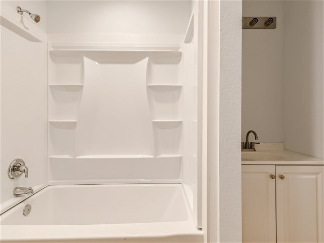 More Photos Of 1522 South Elmendorf St, San Antonio Apartments For Sale