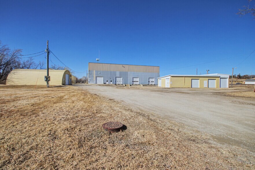 Primary Photo Of 1003 S 12th St, Marshalltown Industrial For Sale