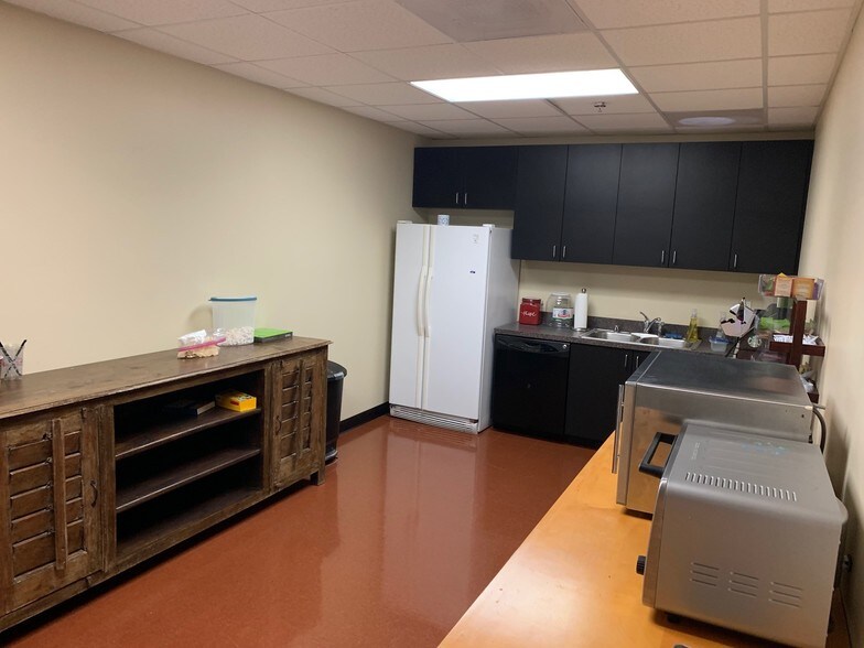 More Photos Of 1545 Faraday Ave, Carlsbad Office For Lease