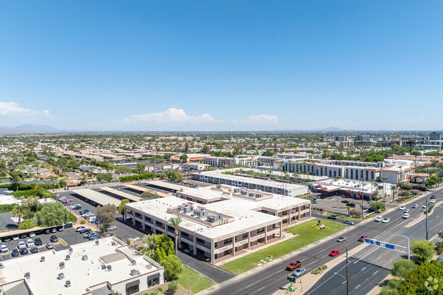 More Photos Of 5111 N Scottsdale Rd, Scottsdale Medical For Lease