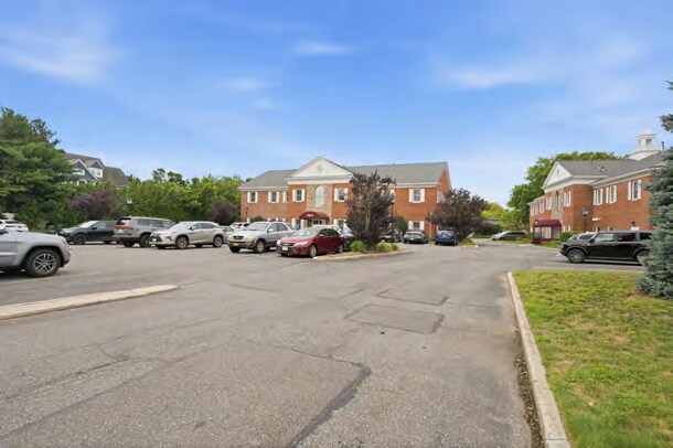 More Photos Of 200 W Main St, Babylon Medical For Lease