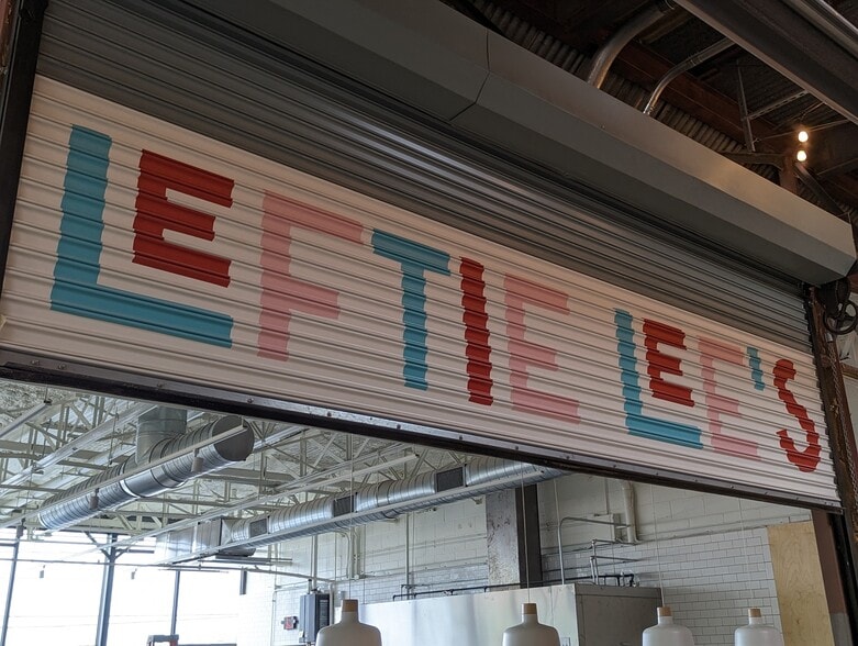 More Photos Of 100 Pine St, Avondale Estates General Retail For Lease