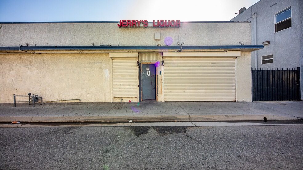 More Photos Of 124 E Rosecrans Ave, Compton Storefront Retail Residential For Sale