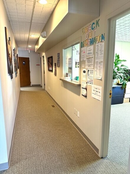 More Photos Of 1289 S Linden Rd, Flint Medical For Lease