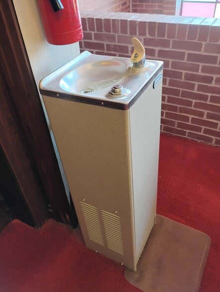 More Photos Of 906 Elm St, Coffeyville Religious Facility For Sale