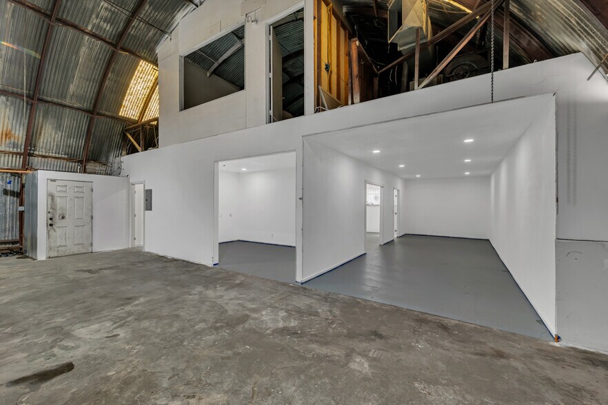 More Photos Of 1626-1640 Pine St, Oxnard Warehouse For Sale