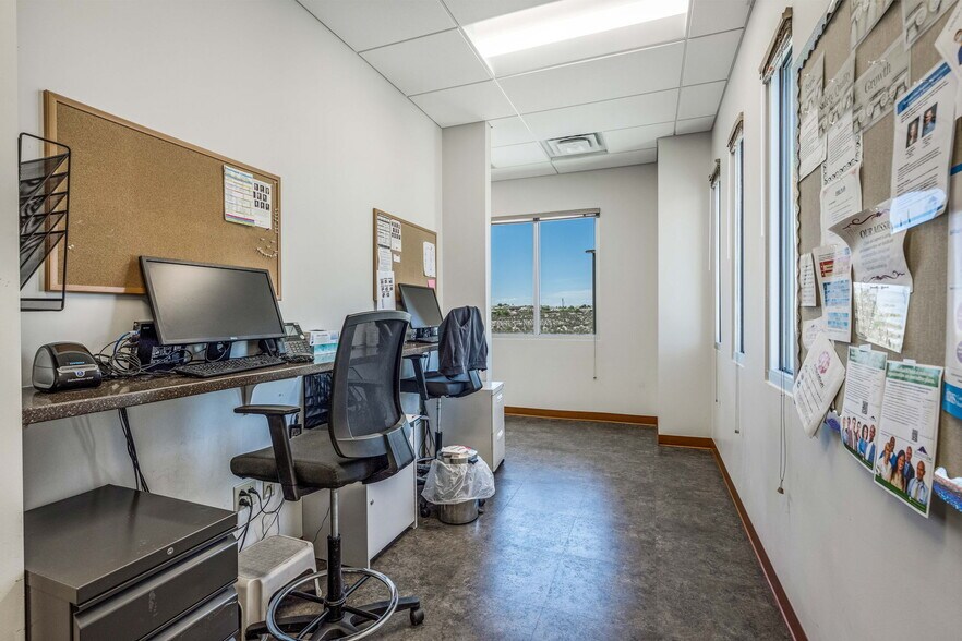 More Photos Of 4401 E Lohman Ave, Las Cruces Medical For Sale