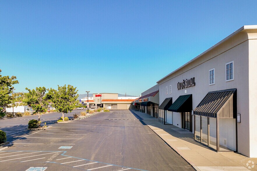 More Photos Of 3109-3111 Stevens Creek Blvd, San Jose Storefront For Sale