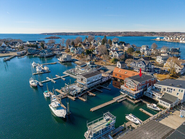 More Photos Of 73 Rocky Neck Ave, Gloucester Restaurant For Sale